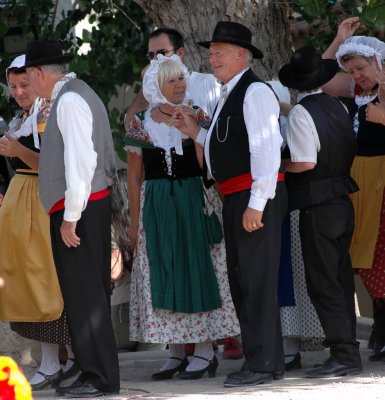 Grp_FolKlo176.JPG