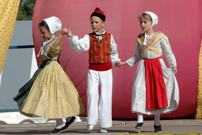 Grp_FolKlo287.JPG