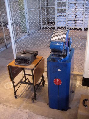 Typewriter & stencil machine