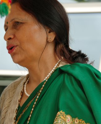 Indian lady in green.jpg