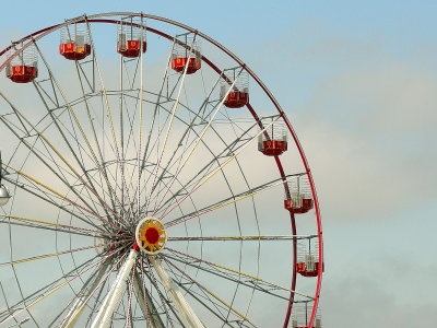 Empty wheel on a sunny day.jpg