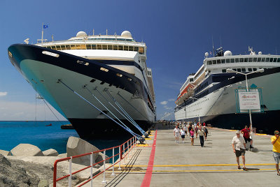 112 Cruise Ships St Maarten 2.jpg