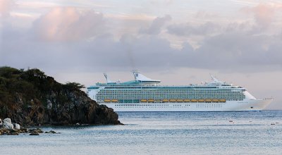 116 Dusk Cruise Ship Pano.jpg