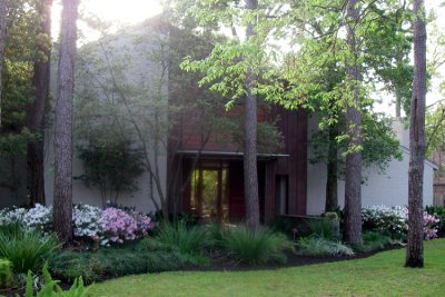 Front with azaleas 2007
