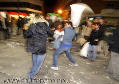 batalla de almohadas en Madrid (16).jpg