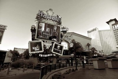vegasfacade.jpg