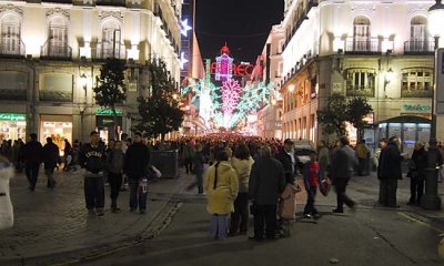 People everywhere...!!!