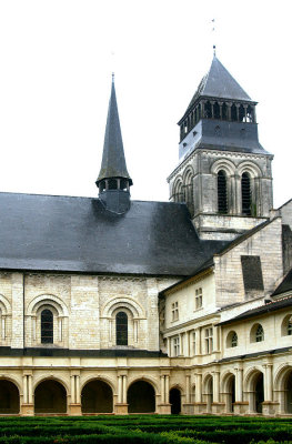 Fontevraud l'Abbaye corner