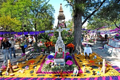 Cemetery, Day of the Dead, San Miguel de Allende, Mex.