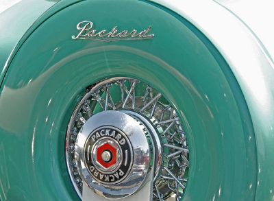 Spare wheel of Packard car