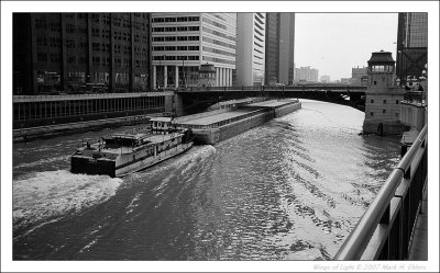 chicago barges.jpg
