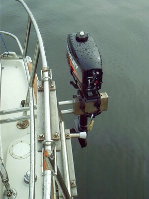 An Outboard Motor Mount That Won't Hook The Sheet