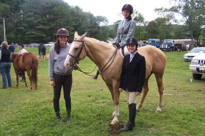 Taylor's First Horse Show - 2007