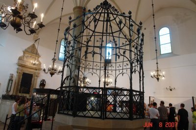 Stara synagogue_2.JPG