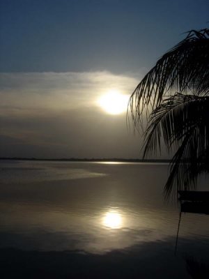 En la tarde a la orilla de la laguna