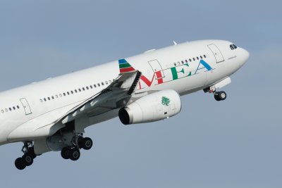 Airbus A330-200 MEA F-OMEC