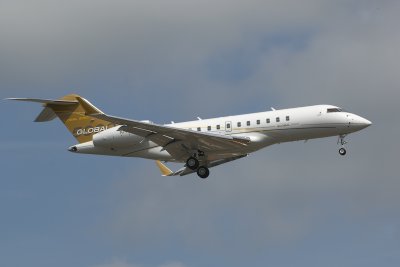Bombardier BD-700-1A11 Global 5000  N140AE