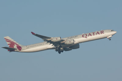 Airbus A340-600 Qatar A7-AGB.jpg
