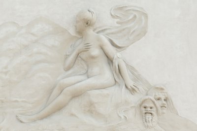 Bas relief se trouvant sur le fronton du thatre municipal de Tunis