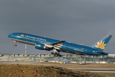 Boeing 777 Vietnam Airlines VN-A141