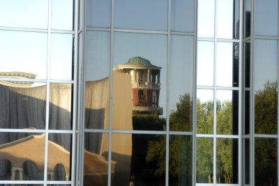 Williams Tower and Waterwall 8-5-2007 0024.jpg