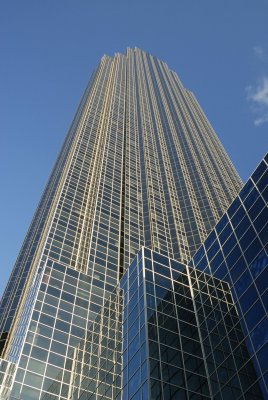 Williams Tower and Waterwall 8-5-2007 0029.jpg