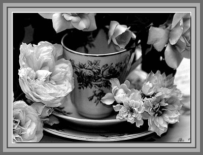 Tea cup set and roses