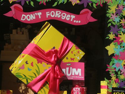 March 16 2007:Don't Forget Mum