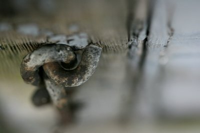 August 23 2007: Broken Chain