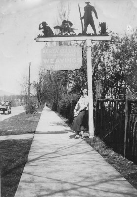 Berea Signpost, 1935?.jpg