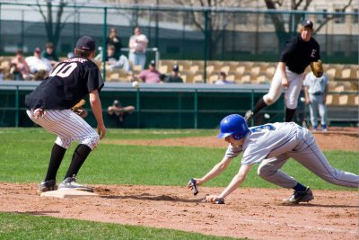 26NHSBaseball042807.jpg