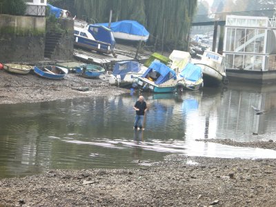 Went for a walk up Twickenham High Street today, forgot to take my new glasses.