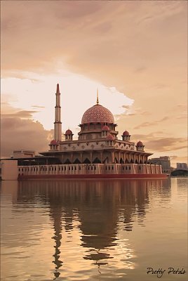 Putra Mosque (Lake Club View) 02
