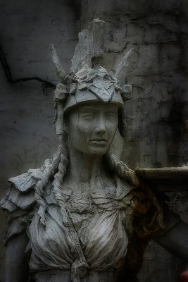 Statue1 - Gothic.jpg