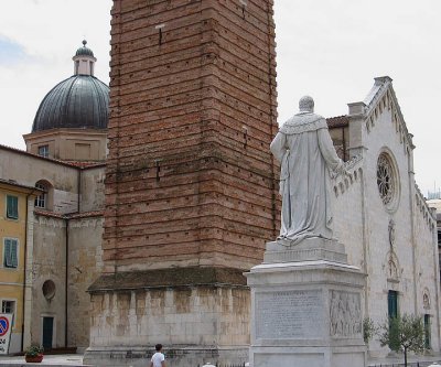 statue.jpg