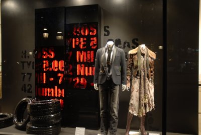 October 2006 - Les Champs Elyses - Hugo Boss Store