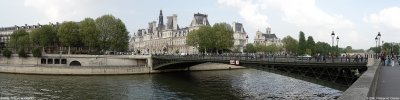 Paris - Pont dArcole et la mairie depuis le Quai de la Corse