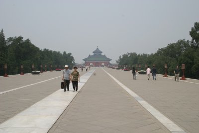 Avenue leading to the Hall of Prayer for Good Harvests