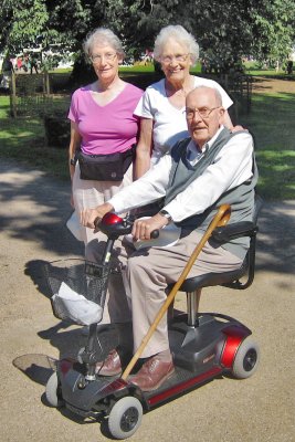 Mum + Dad + Margaret 2007