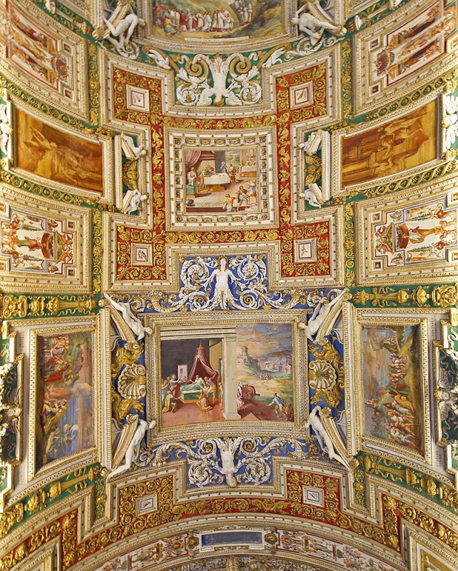 Musei Vaticani, the ceiling of the gallery