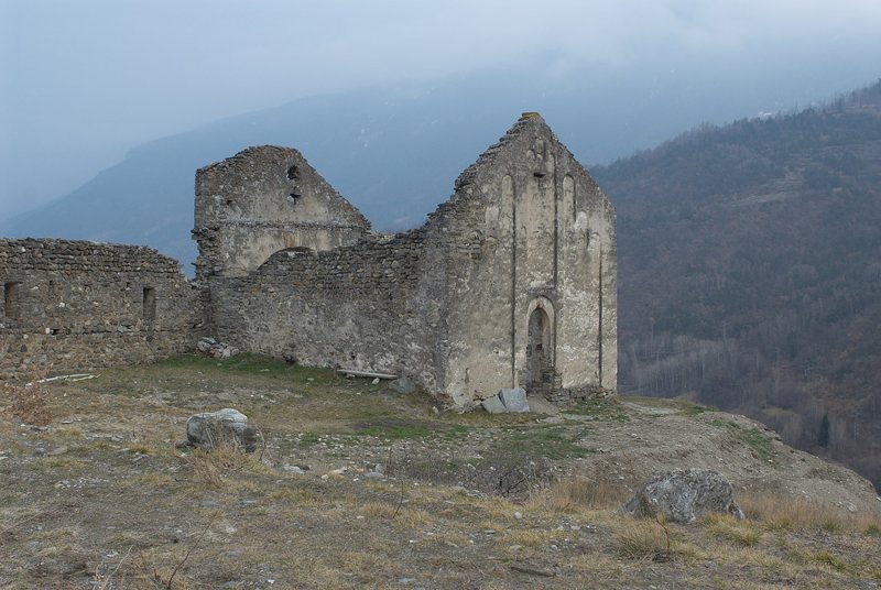 Ruins of the chapel of Villeneuve