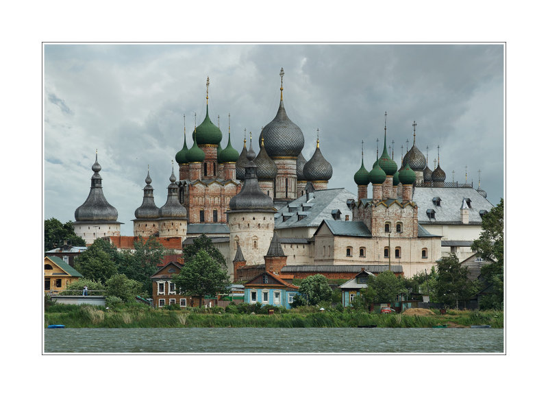 Rostov the Great, Kremlin view from lake Nero