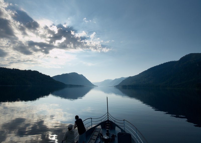  ,     / Lake Teletskoe, journey along the lake (80 km)