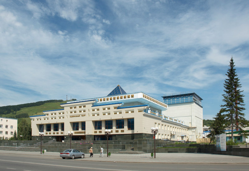    - / Gorno-Altaisk town, new Altai national theater