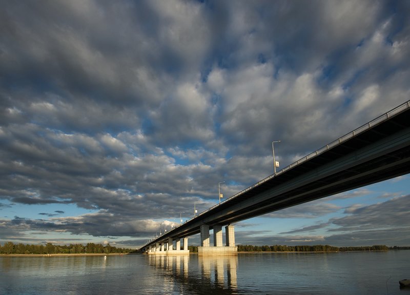      / Barnaul, the bridge across Ob' river