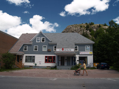 DowntownBuilding5072.jpg