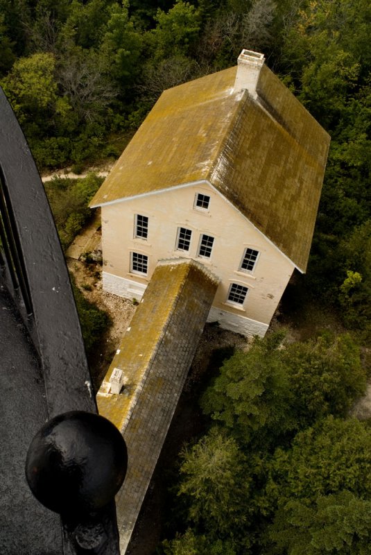 Lighthouse keepers cottage and passageway to lighthouse
