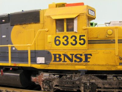 GE builders sticke on a GM loco?