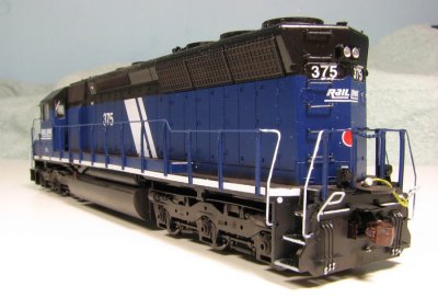 NS experimented with this unit with a solid white stripe.