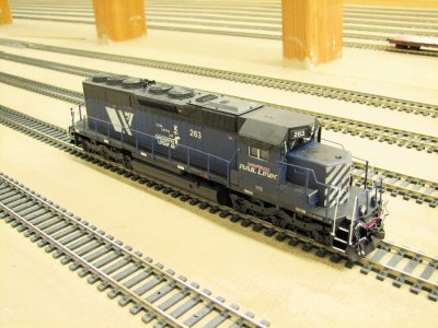 MRL 263 - SD40-2XR (Athearn RTR)